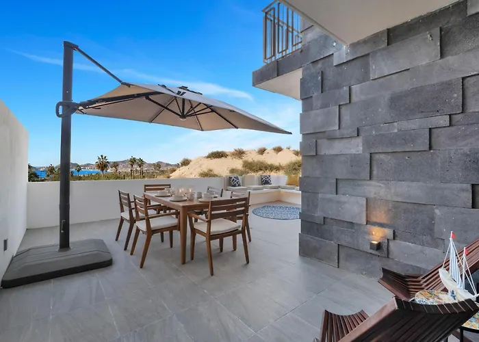 Arch Views Infinity Pool Cozy Close To Beaches Holiday home *