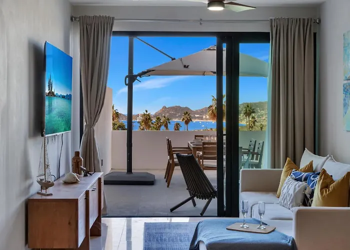 Arch Views Infinity Pool Cozy Close To Beaches Holiday home *